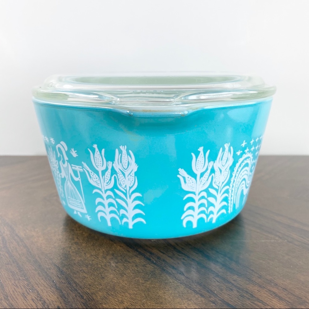 ❗️SOLD❗️ Pyrex Amish Butterprint Casserole Dish - Picture 2 of 8